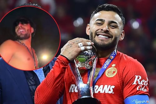 ¡A lo Nahuel! Alexis Vega muestra los glúteos en festejo del Bicampeonato de la Liga MX
