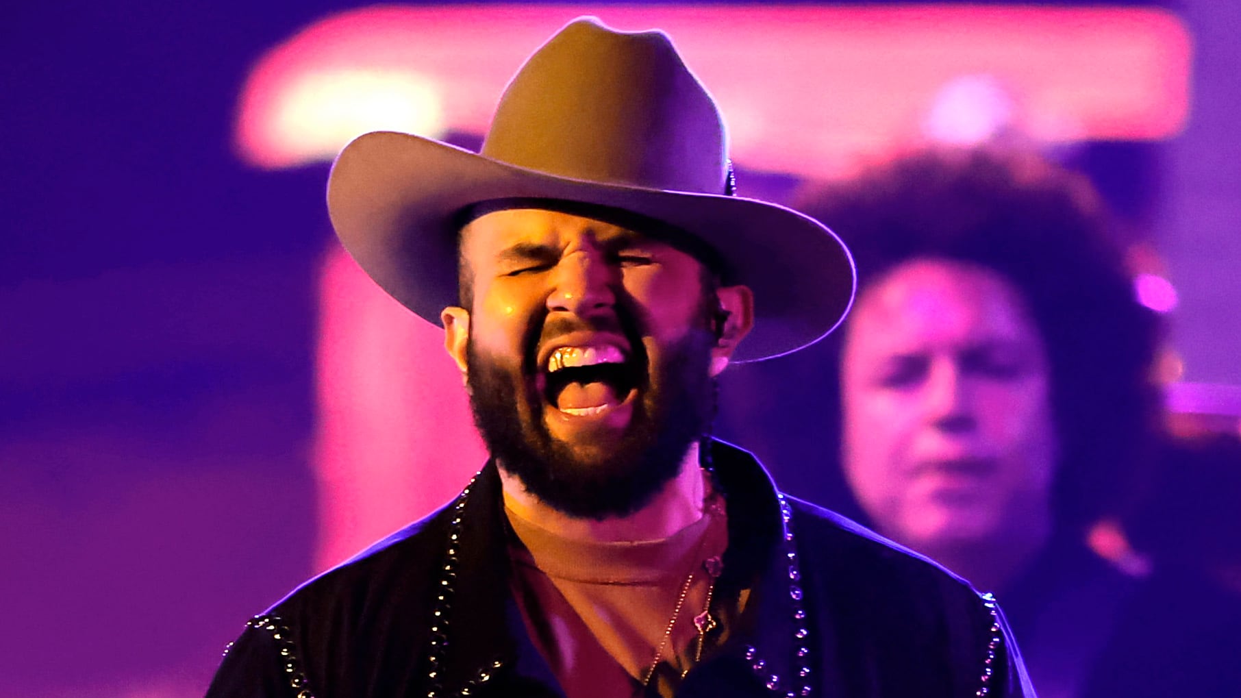 El cantante pone a sufrir a sus fans