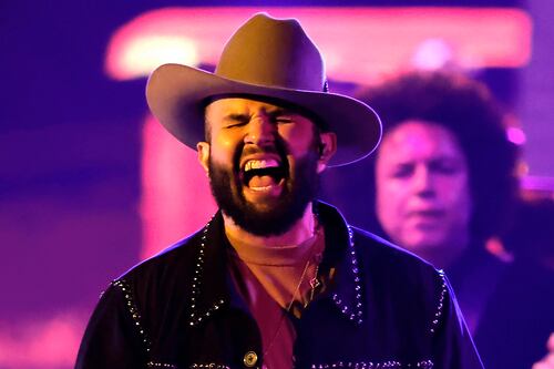 Carín León gana grammy a ‘Mejor Álbum de Música Mexicana’; derrotó a Peso Pluma