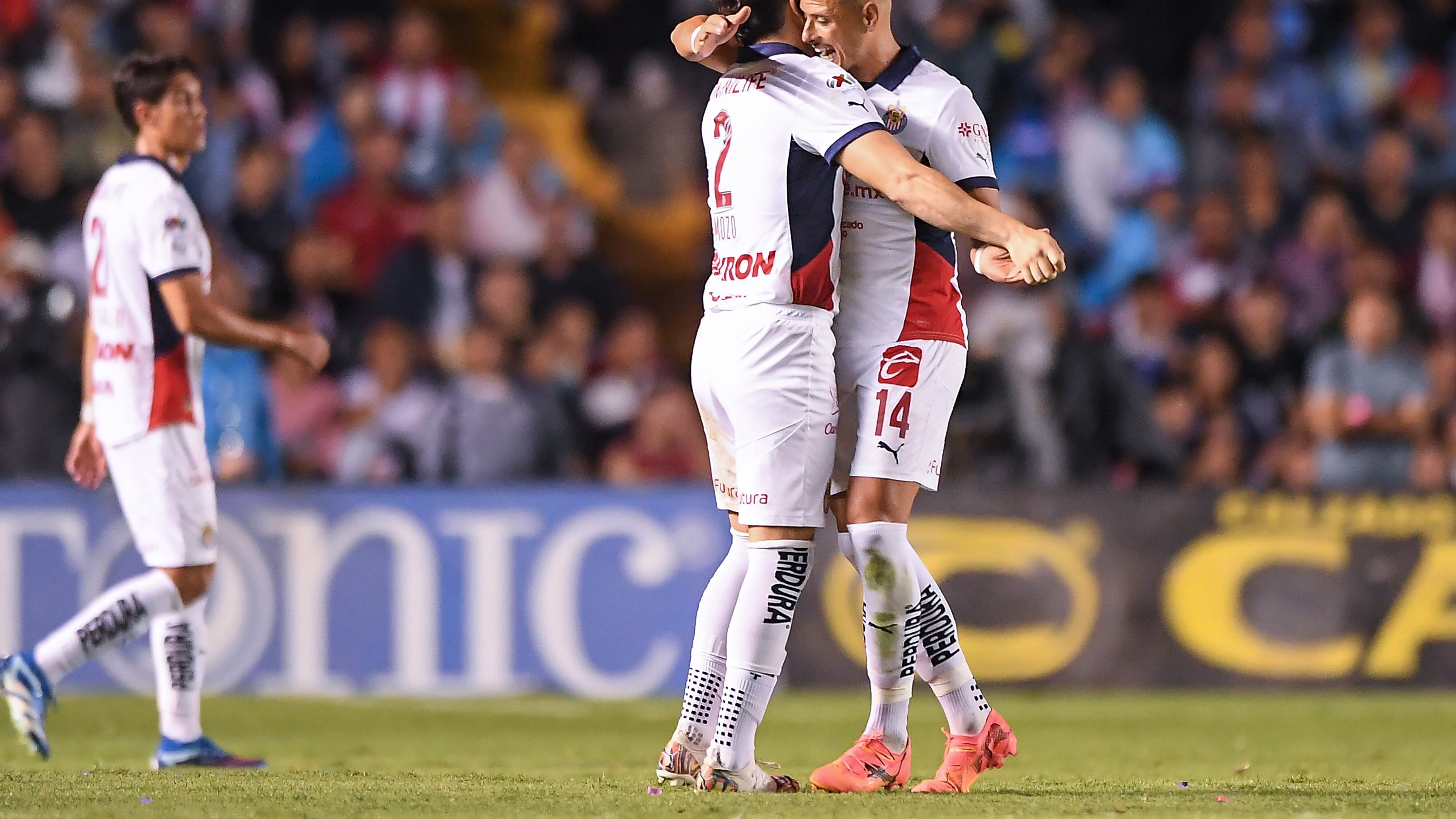 Alan Mozo y Chicharito