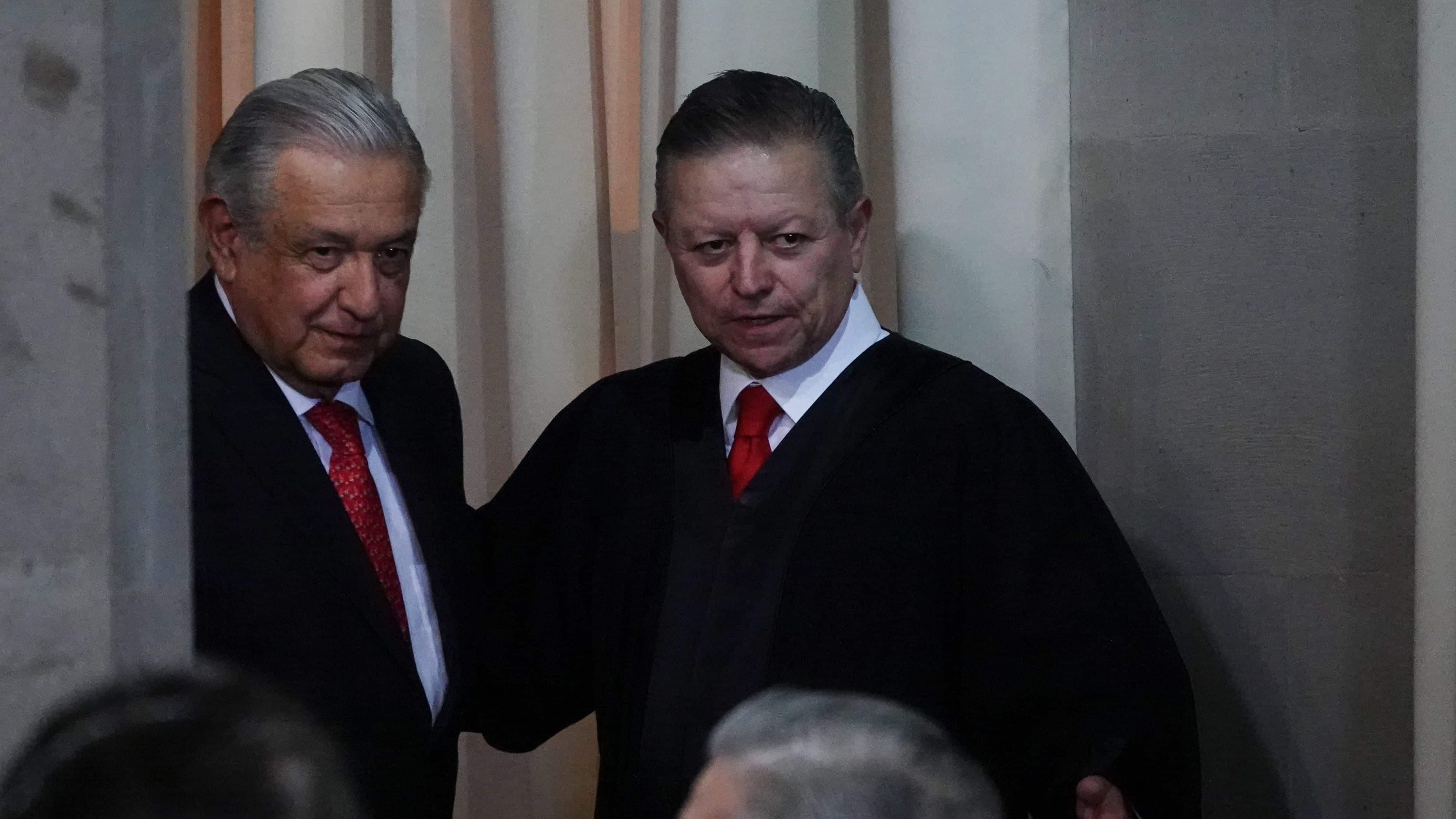 CIUDAD DE MÉXICO, 15DICIEMBRE2021.- Arturo Zaldívar Lelo de Larrea, ministro presidente de la Suprema Corte de Justicia de la Nación (SCJN), rindió sin tercer informe de actividades ante: el presidente Andrés Manuel López Obrador; Sergio Gutiérrez Luna, presidente de la Cámara de Diputados, y Olga Sánchez Cordero, presidente del Senado.
FOTO: GALO CAÑAS/CUARTOSCURO.COM