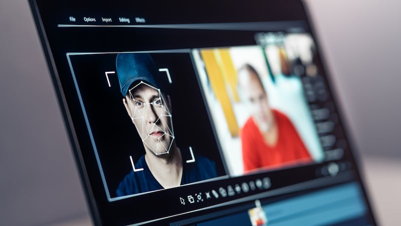 Adiós a los ‘deepfakes’ y extorsiones, endurecen la ley contra fraudes con IA