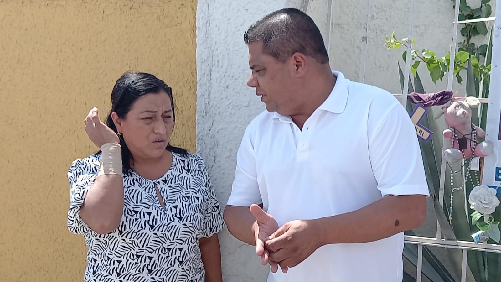 El matrimonio Escobar Bazaldúa participó este lunes en la audiencia virtual.