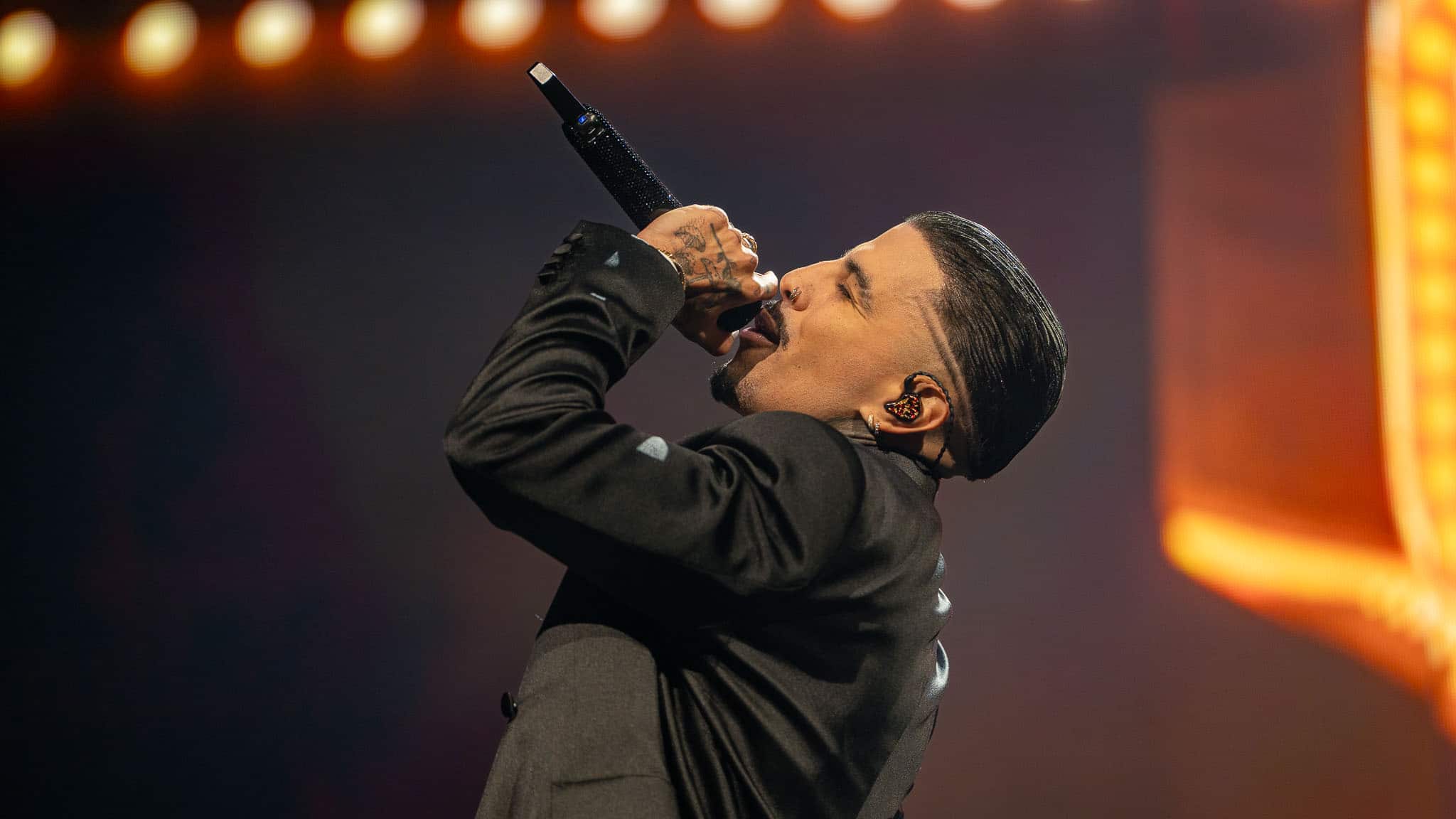 El exponente urbano, Rauw Alejandro, se presentó en el Coliseo de Puerto Rico, José Miguel Agrelot.