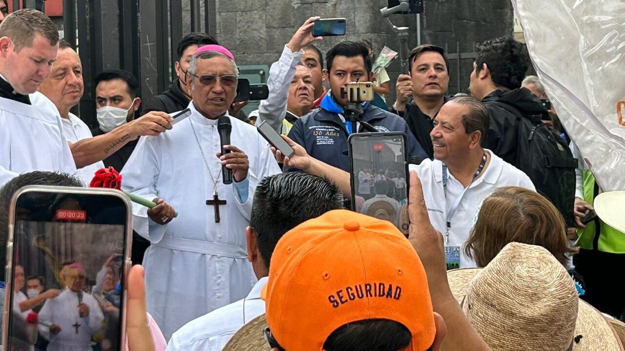 Alrededor de 55 mil peregrinos queretanos se congregaron en la Basílica de Guadalupe. (Cortesía)