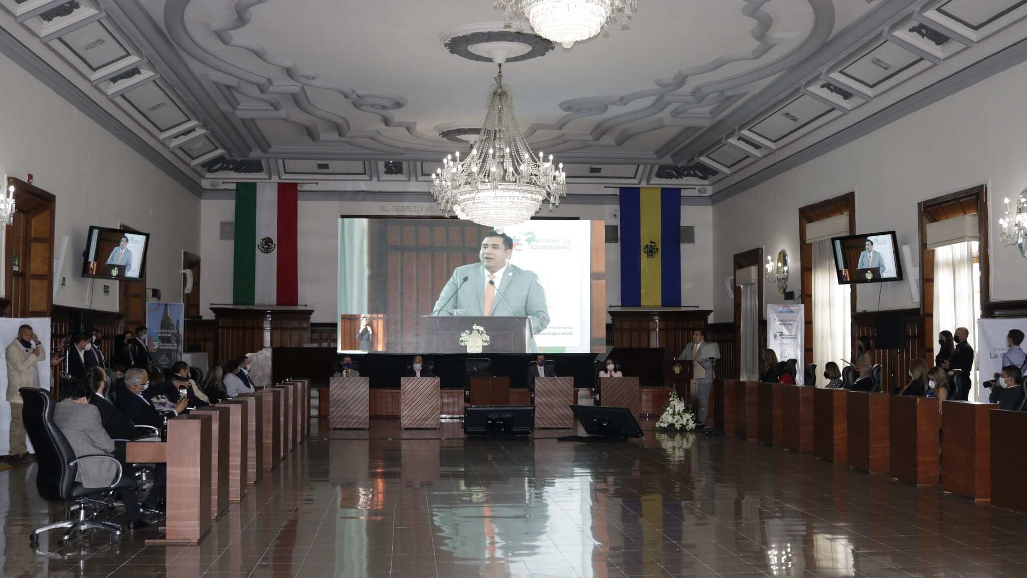 Entre los temas que no se tocaron estuvieron los problemas con el proyecto de Iconia o el servicio de recolección de basura.