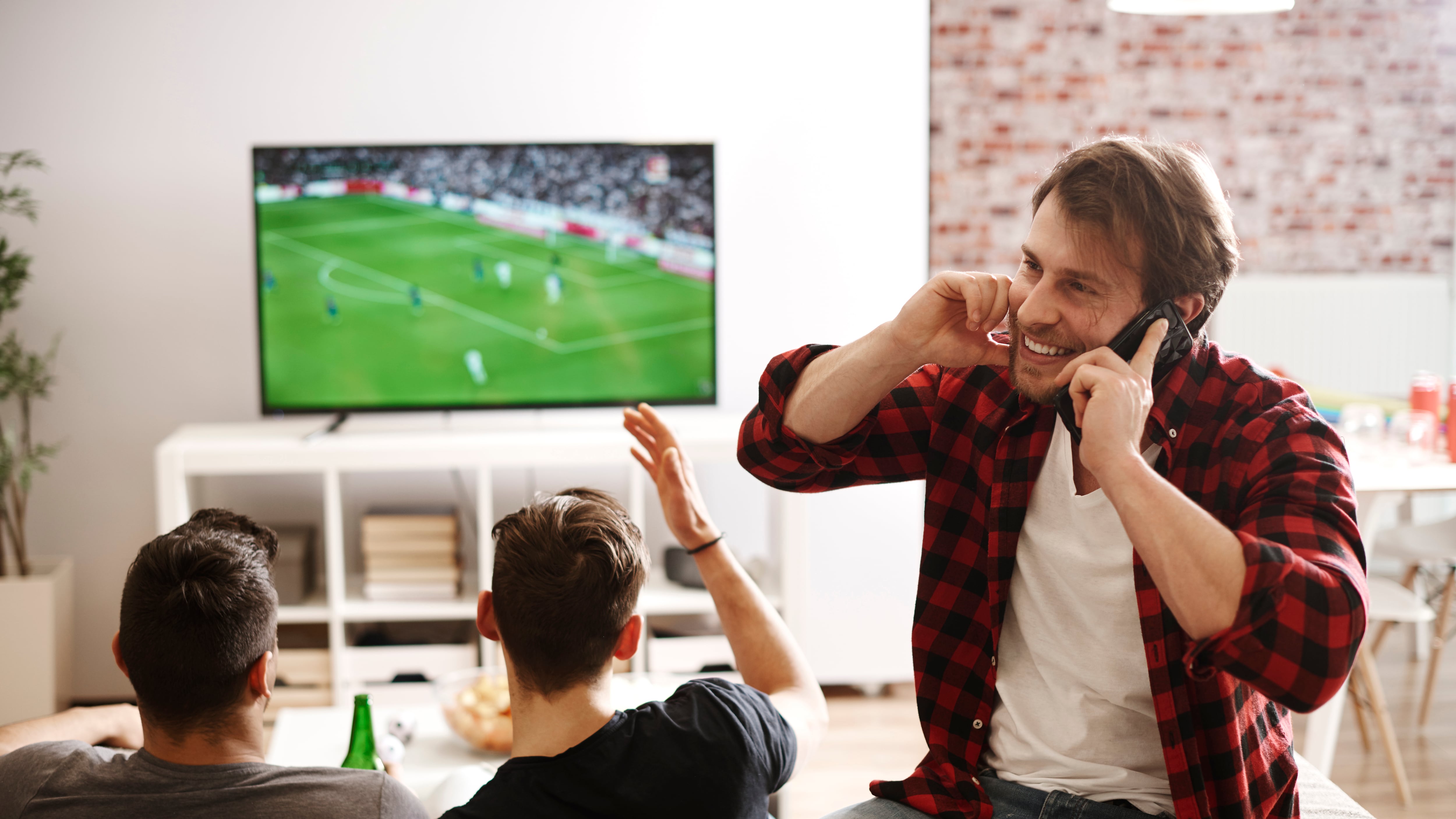 Desde pantallas premium de hasta 98 pulgadas hasta modelos pensados para departamentos y espacios modernos, TCL presentó su nueva generación de Smart TVs enfocadas en deportes, gaming y entretenimiento inmersivo