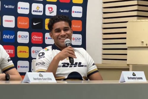 “Perdón si no saben inglés”: El debut viral de Tony Leone en su presentación con Pumas