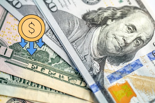 Peso gana y derrota al dólar por segundo día consecutivo