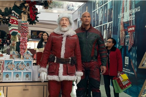 Amazon Prime Video adelanta su regalo navideño al añadir a su catálogo la cinta ‘Código: Traje Rojo’