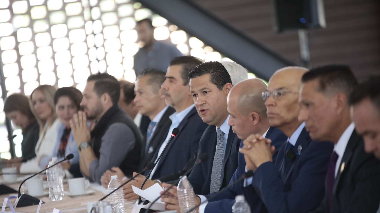 Llama Diego Sinhue a ser corresponsables de seguridad en Guanajuato a autoridades de los 46 municipios