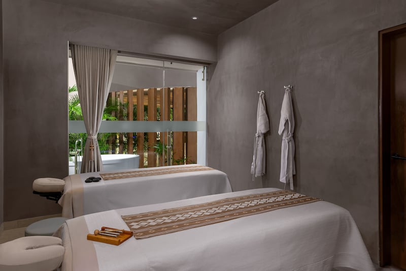 Hilton Cancun Mar Caribe All-Inclusive