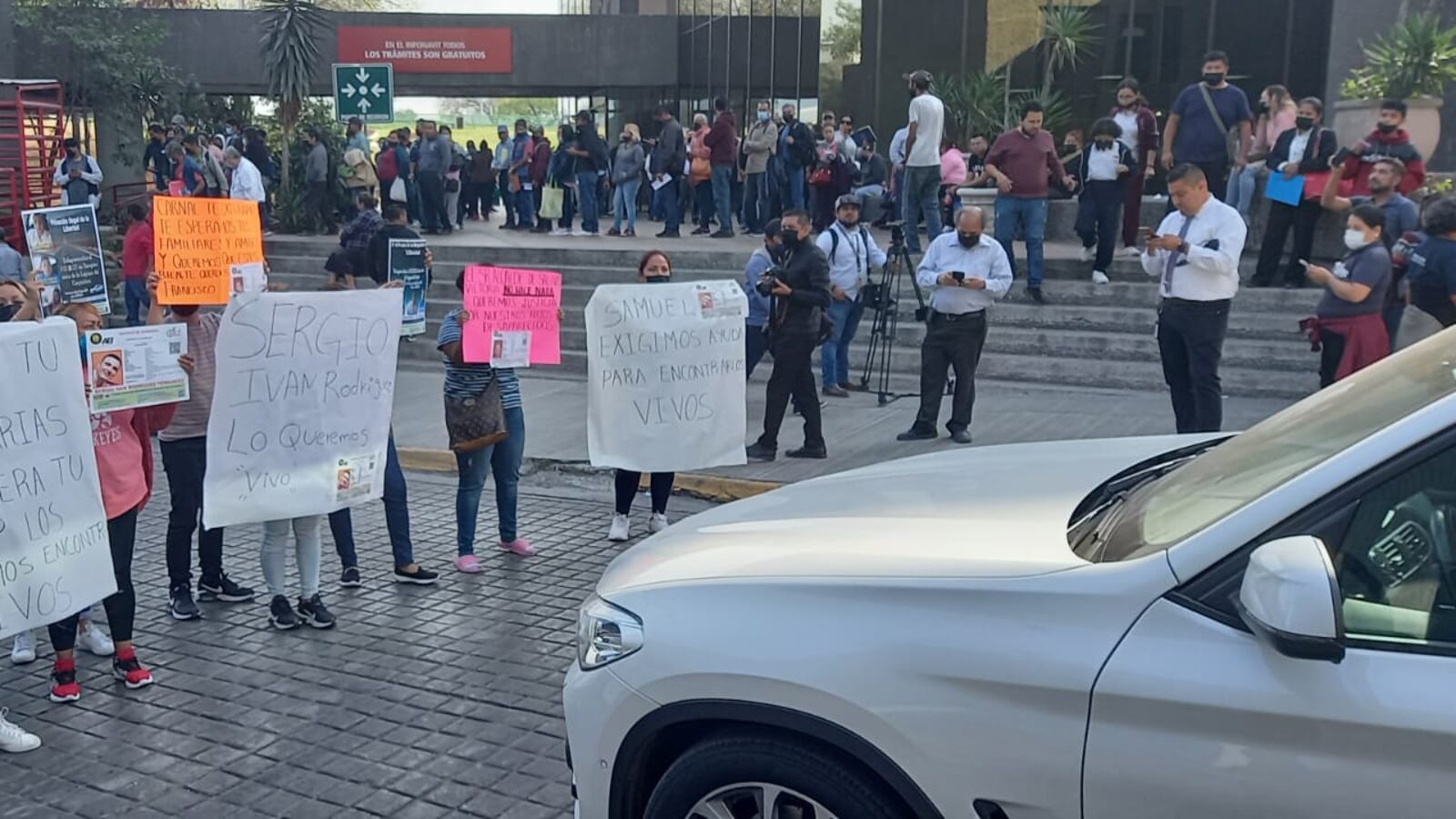 Las familias seguirán realizando protestas hasta tener noticias, buenas o malas, de los desaparecidos.