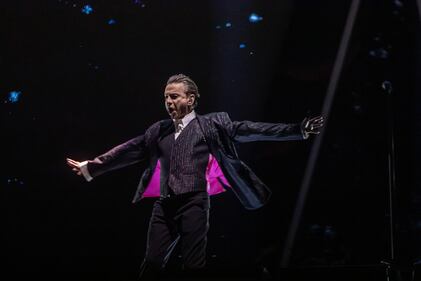 David Gahan, Martin Lee Gore y Andrew John Fletcher contagiaron a sus fanáticos con la energía de su gira ‘Memento Mori World Tour’, en la cual sorprendieron con temas como “Enjoy The Silence”, “Walking On My Shoes”, entre otros.