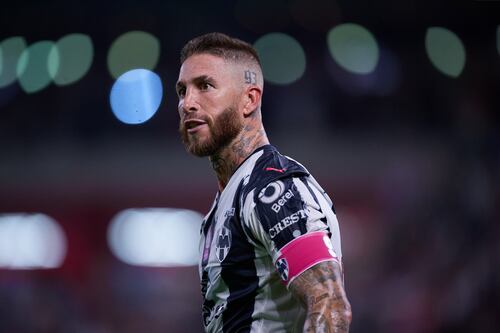 Acusan a Sergio Ramos de armar un montaje para conseguir millonaria renovación con Monterrey