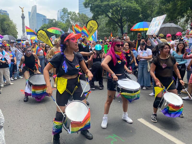 marcha del orgullo LGBT+ 2024 en CDMX