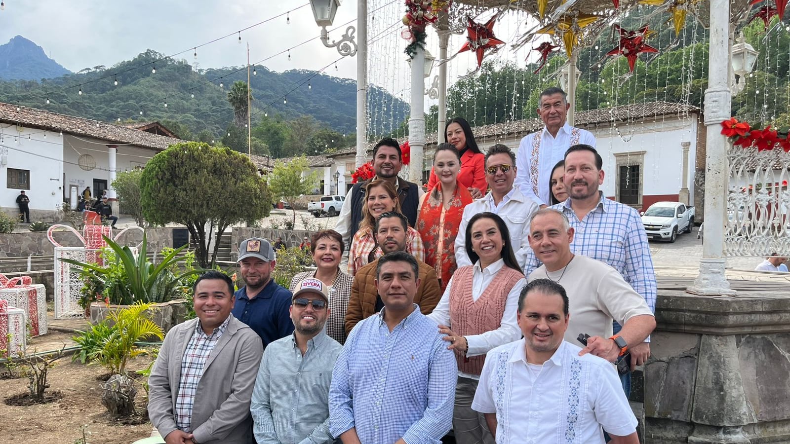 El gobernador de Jalisco, Pablo Lemus, en su primer gira del 2025 en San Sebastián del Oeste anunció un presupuesto histórico para los 12 pueblos mágicos de la entidad de 100 millones de pesos, los municipios tienen que presentar proyectos para competir entre ellos.