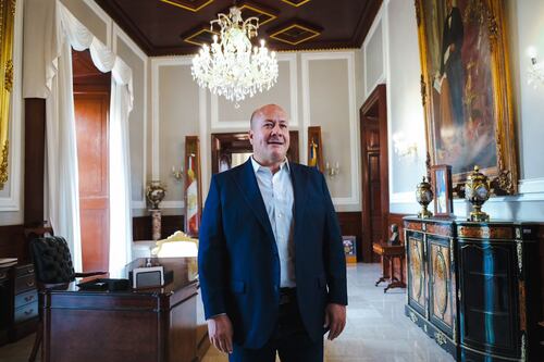 Enrique Alfaro continúa entre los gobernadores mejor evaluados de México