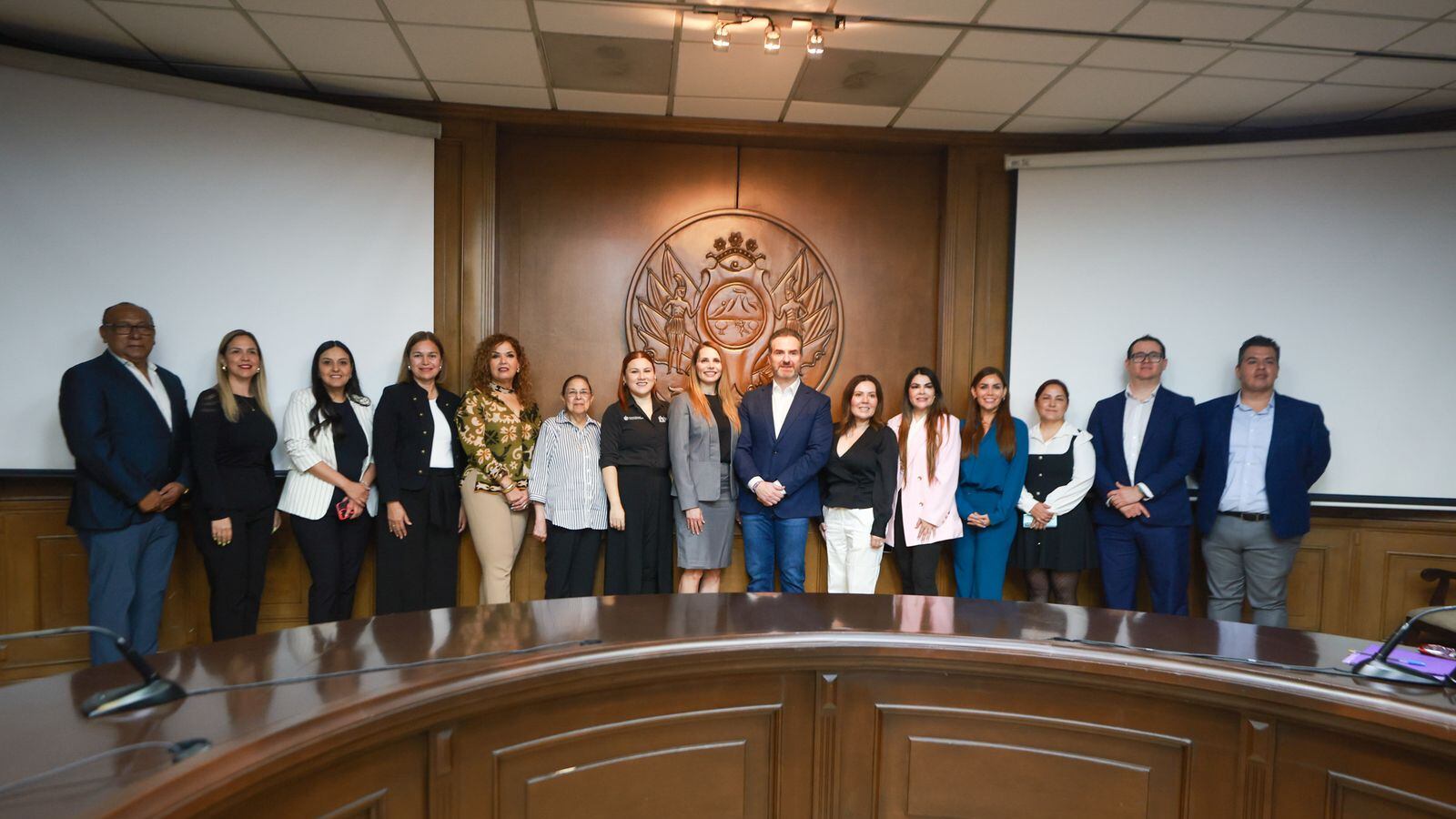 De la Garza presidió la 74 Sesión del Consejo del Instituto Municipal de las Mujeres Regias.
