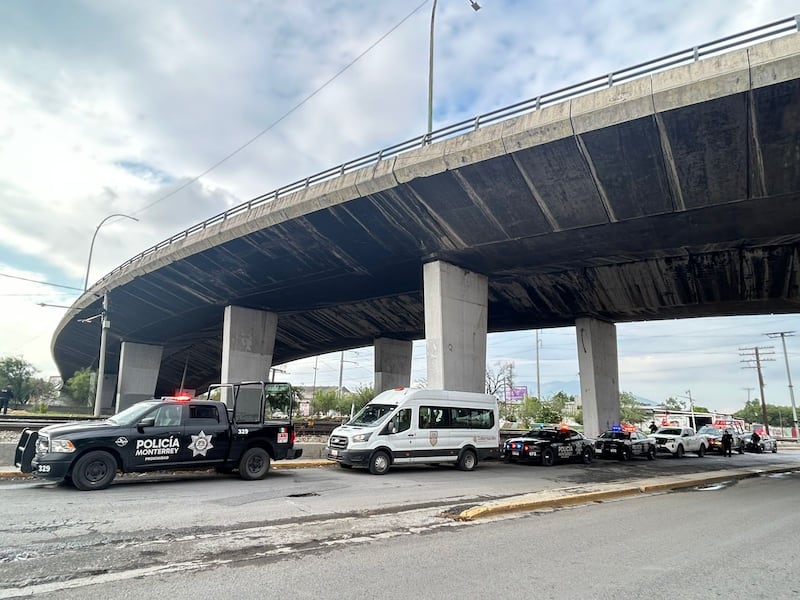 El operativo se hace de forma conjunta entre la Policía de Monterrey y el INM.