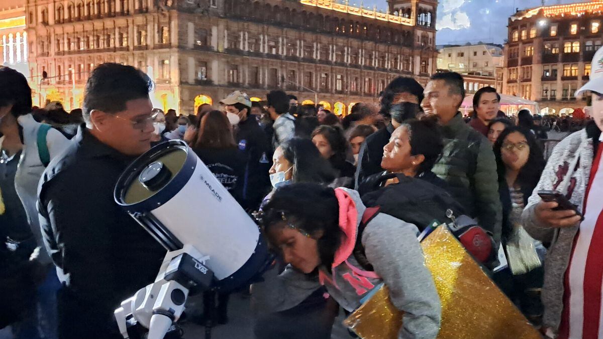 ‘Noche de las Estrellas’ en el Zócalo CDMX