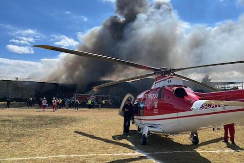 Tres menores y siete adultos viajaban en la avioneta que cayó en Toluca; FGR investiga