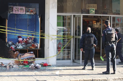 Cristalazo a tienda departamental del Centro; es el tercer asalto del año