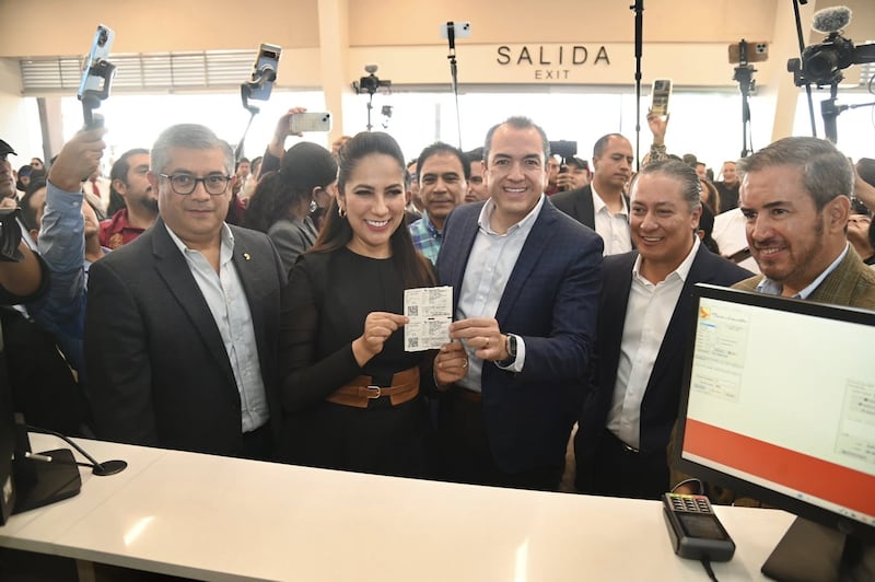 La gobernadora participó en la inauguración.