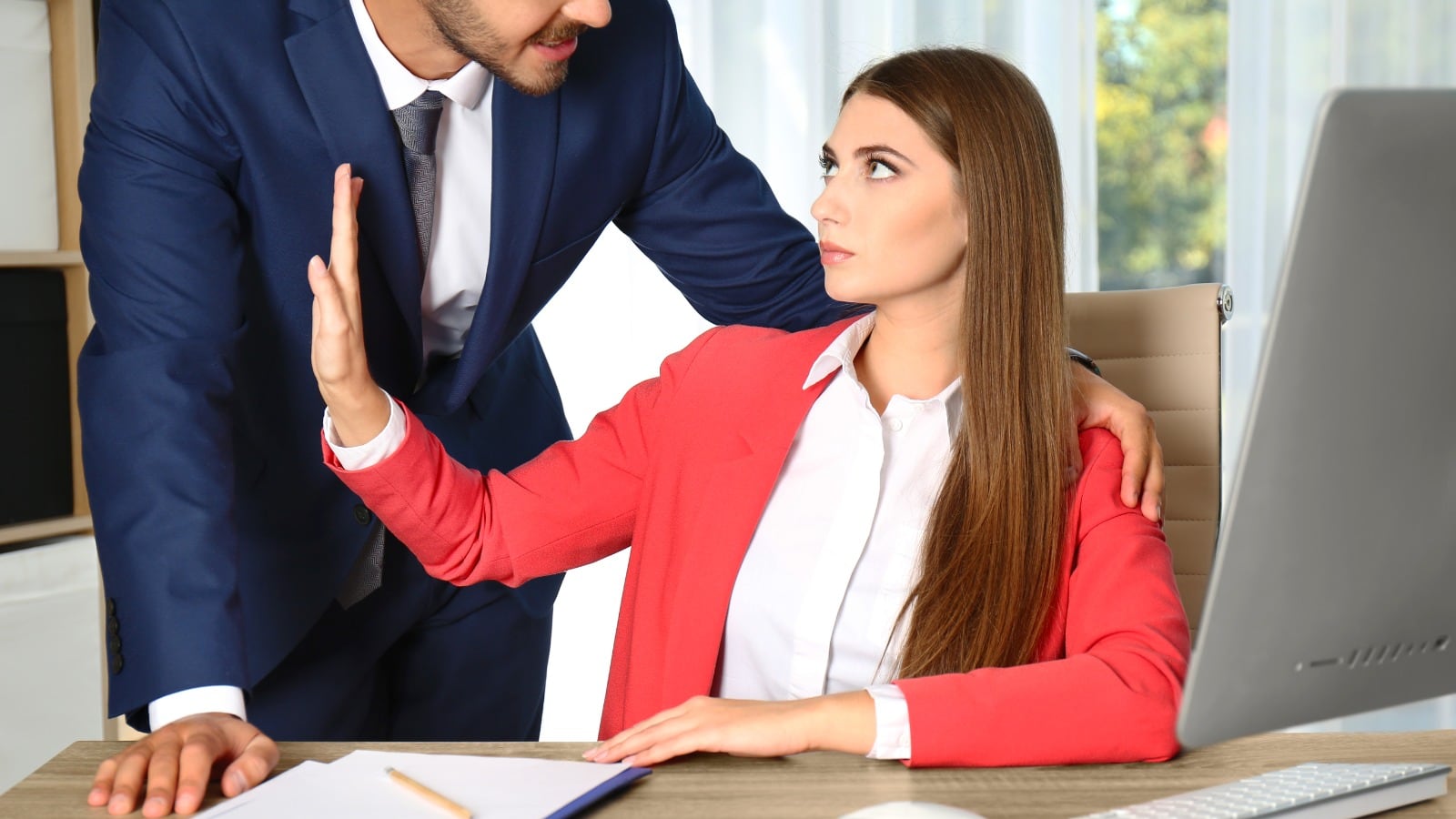 6 de cada 10 víctimas de acoso laboral sufren estrés, ansiedad o depresión; 29% denunció el caso ante su empresa, pero sólo 5% inició una demanda legal.