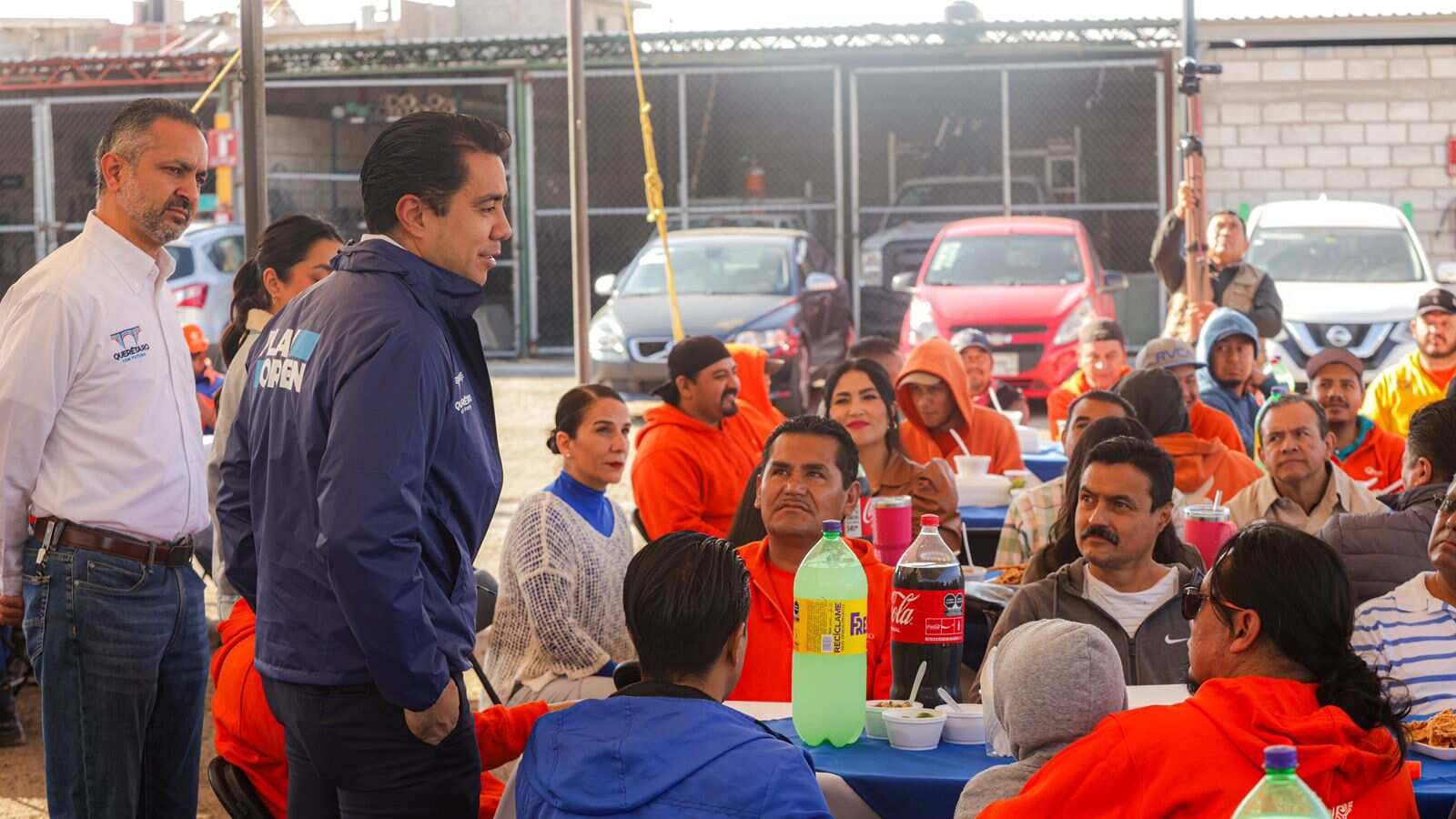 Presidente municipal reconoce la labor del personal operativo de la Secretaría de Obras Públicas.