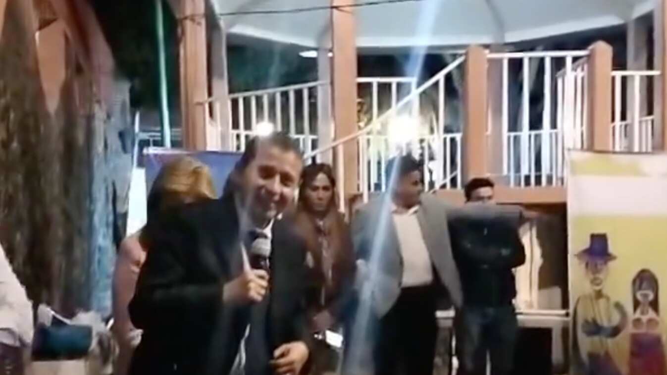 Trabajadores de alcaldía Coyoacán golpean a reportero y amenazan a su perro