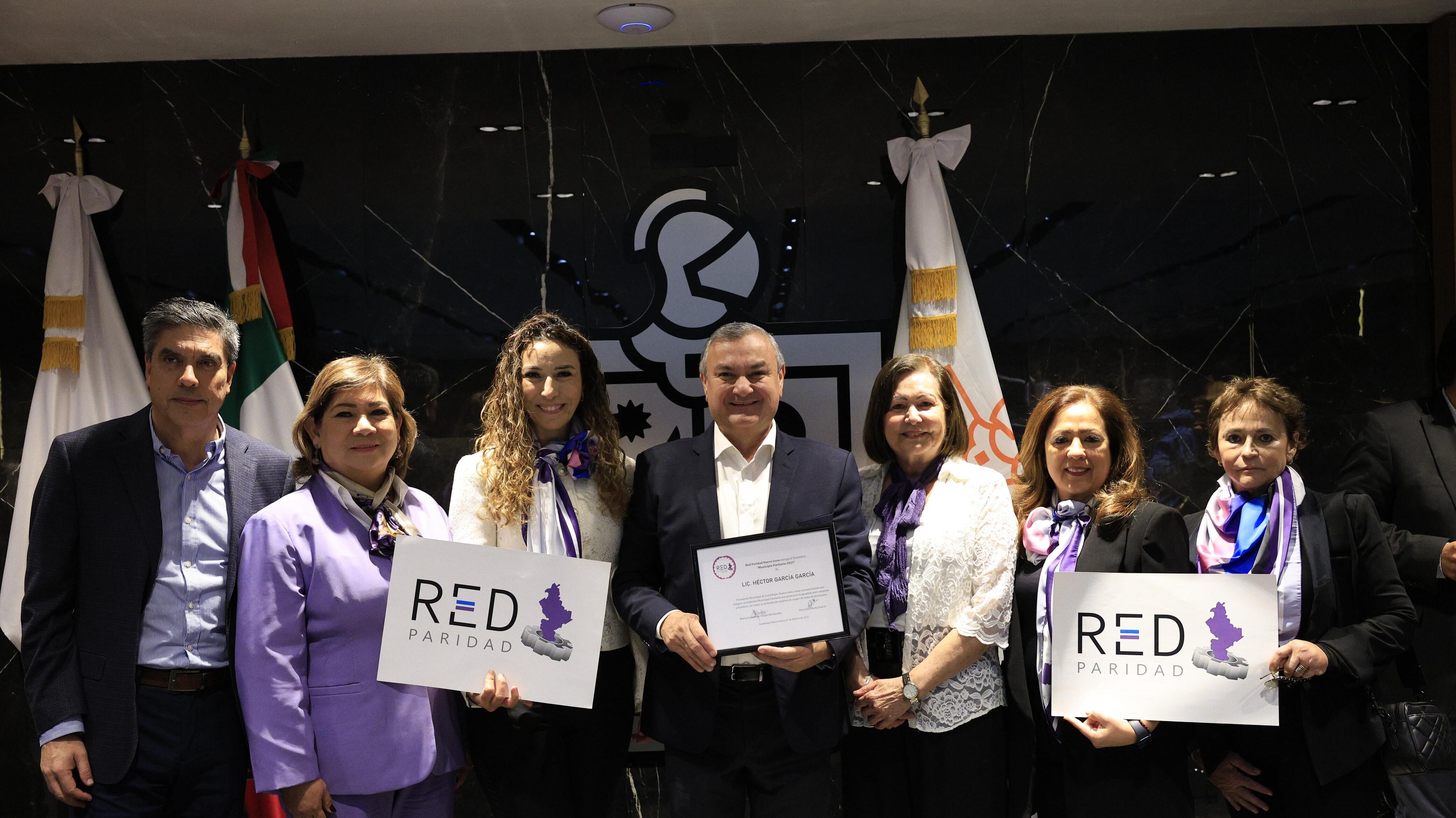 El evento de entrega del reconocimiento al municipio de Guadalupe se realizó en la Sala de Cabildo Municipal.