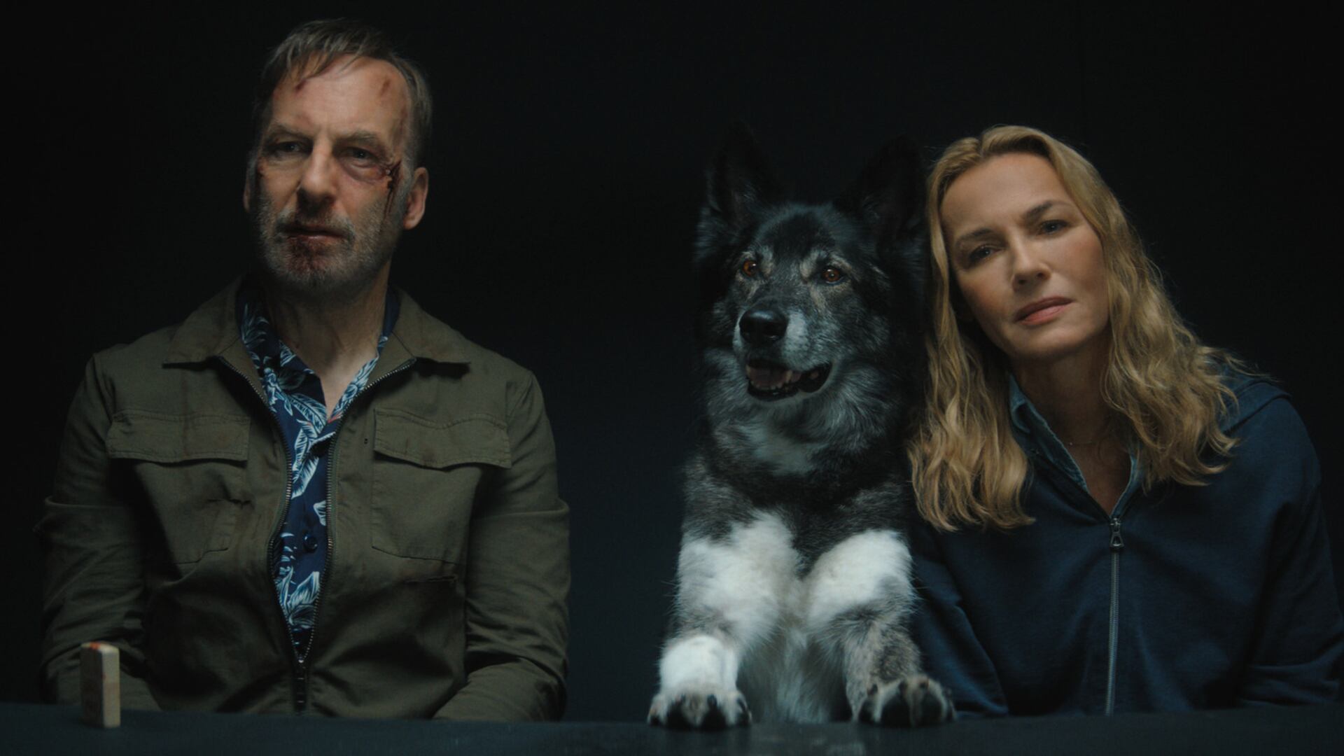 Bob Odenkirk es Hutch Mansell en Nadie 2, dirigida por Timo Tjahjanto.