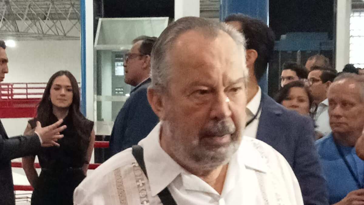 El acto de este domingo fue estrictamente de carácter institucional sin invitados.