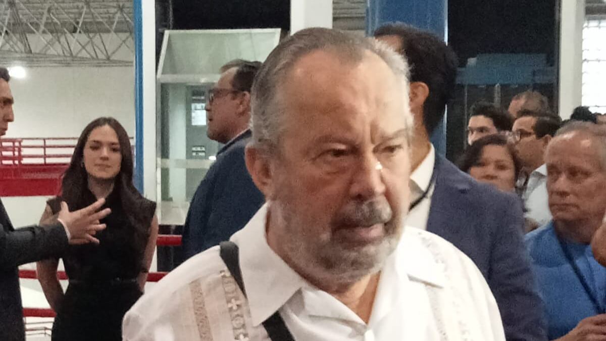 El acto de este domingo fue estrictamente de carácter institucional sin invitados.