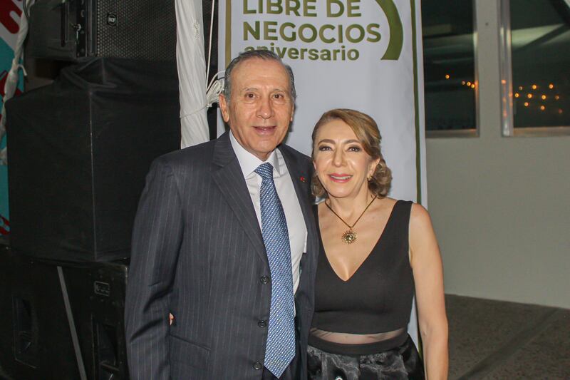Aniversario de la Escuela Libre de Negocios Querétaro.