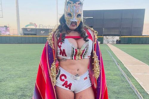 La Hiedra sufre acoso sexual en plena función de lucha libre