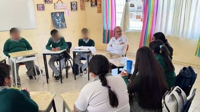 Legisladoras locales impulsan una reforma para incluir educación sexual integral en las escuelas y atender el alto índice de embarazo adolescente en Guanajuato.