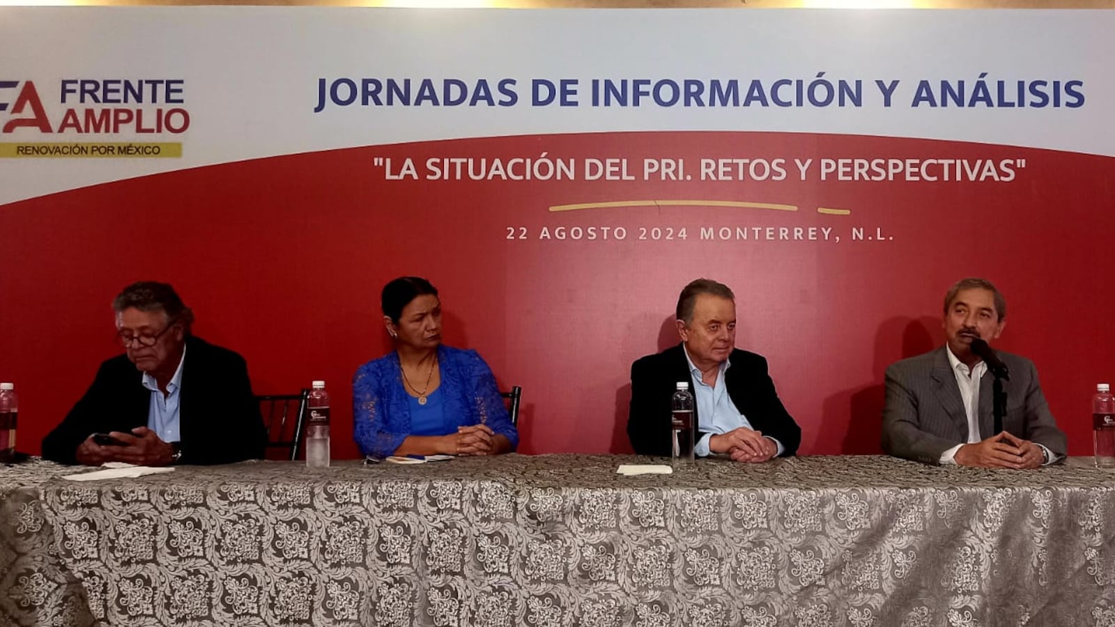 Fernando Lerdo de Tejada, Dulce María Sauri Riancho, Pedro Joaquín Coldwell y Natividad González Parás.