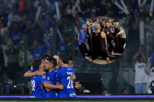 Aficionados de Cruz Azul se agarran a golpes en CU durante el Clásico Joven