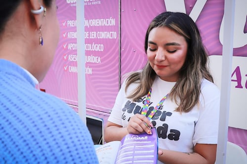 Atiende Unidad Violeta a más de 2 mil personas durante la Feria de León