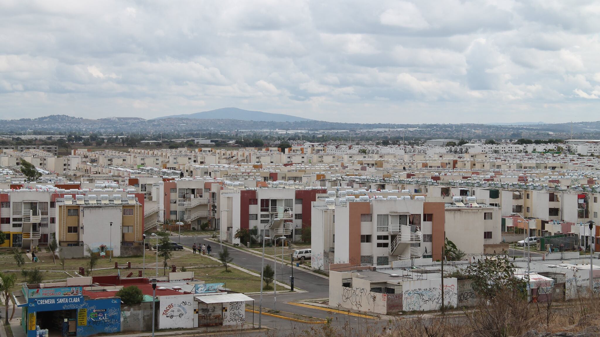 El seguro que otorga el Infonavit cubre tanto daños a bienes muebles como a los inmuebles, pero eso es evaluado por un ajustador.