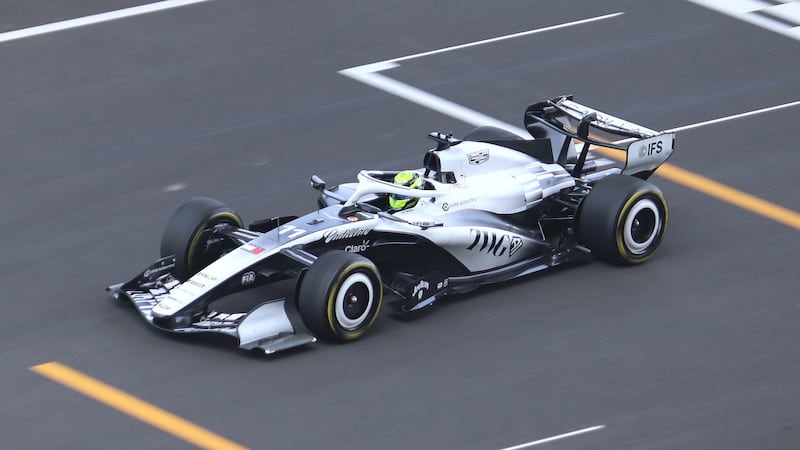 El piloto mexicano Checo Pérez ofrecerá una exhibición el 28 de octubre en calles de Ciudad de México, y el evento será transmitido en vivo por YouTube. Foto: Wikipedia / Liauzh.