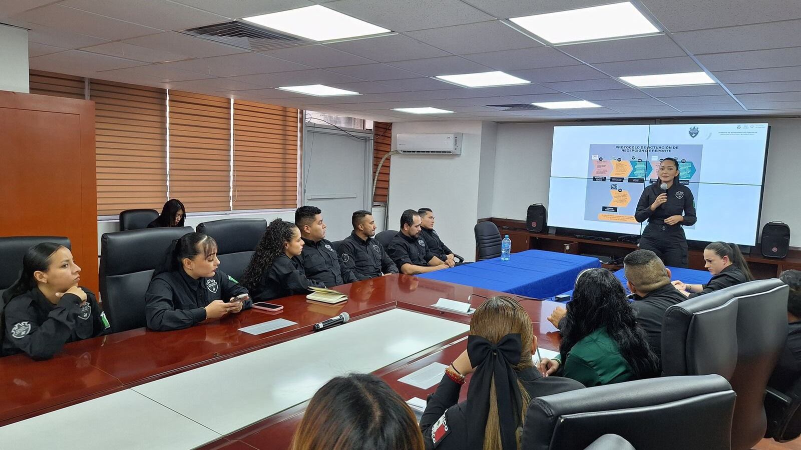 De acuerdo con lo compartido por la SSP, la capacitación de estos elementos de la policía estatal se busca atender con mayor efectividad las denuncias por desaparición de personas en Jalisco. X -TWITTER-/ Secretaría de Seguridad Jalisco