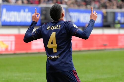 ¡Qué disparo! Edson Álvarez marca golazo con el Ajax