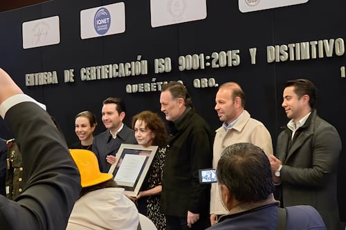 Recibe Notaría 30 distintivo de ESR