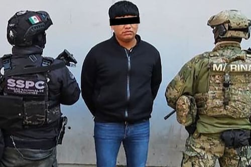 Caen 30 presuntos delincuentes en Querétaro tras 12 cateos; capturan a operador de “Los Salazar”