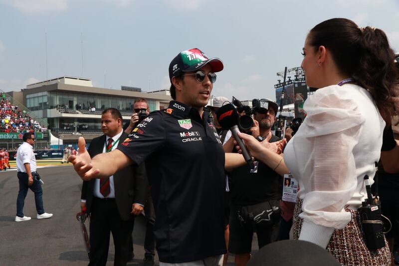 Así se vivió el desfile de F1 en el AHR