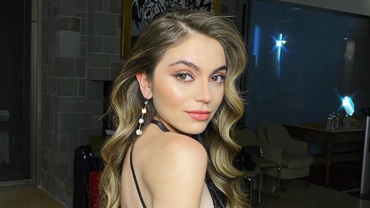 La famosa se unió a la moda del cabello castaño