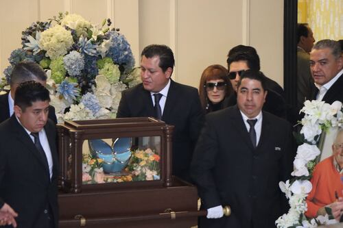 Famosos y fans reaccionan al homenaje de Paquita la del Barrio, en la Colonia Guerrero